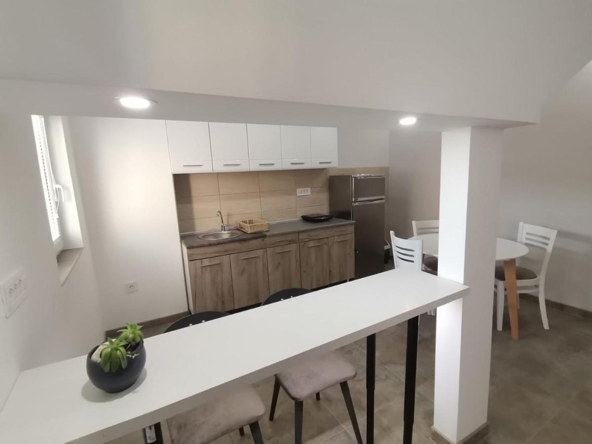 Podinario Apartment Соко Баня Екстериор снимка