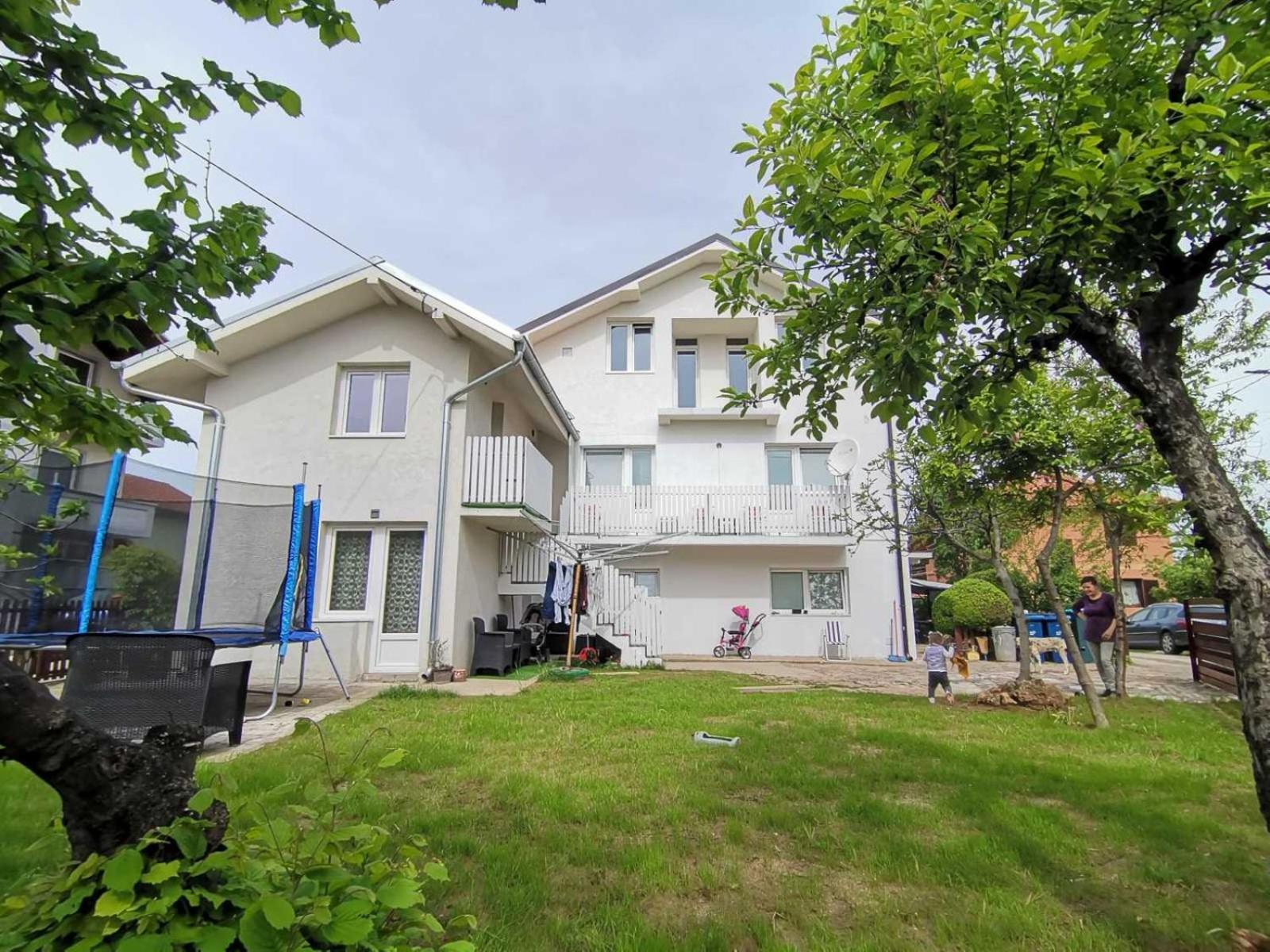 Podinario Apartment Соко Баня Екстериор снимка